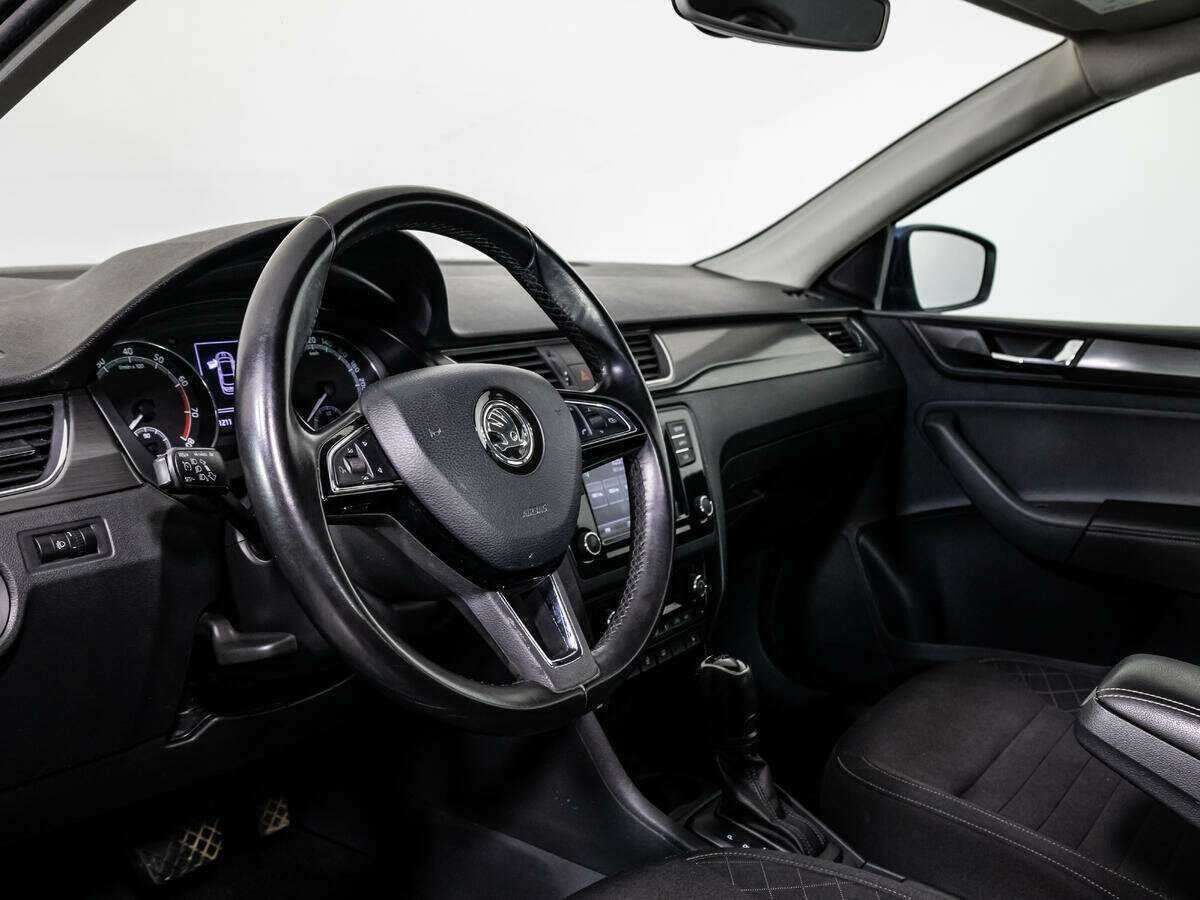 Skoda Rapid с пробегом — 2017 год. Фото: #10