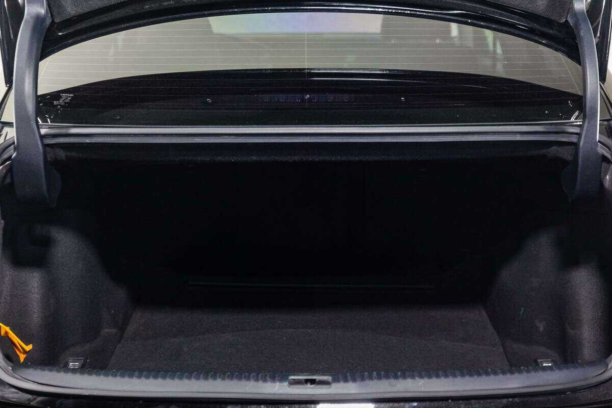 Lexus IS с пробегом — 2014 год. Фото: #23