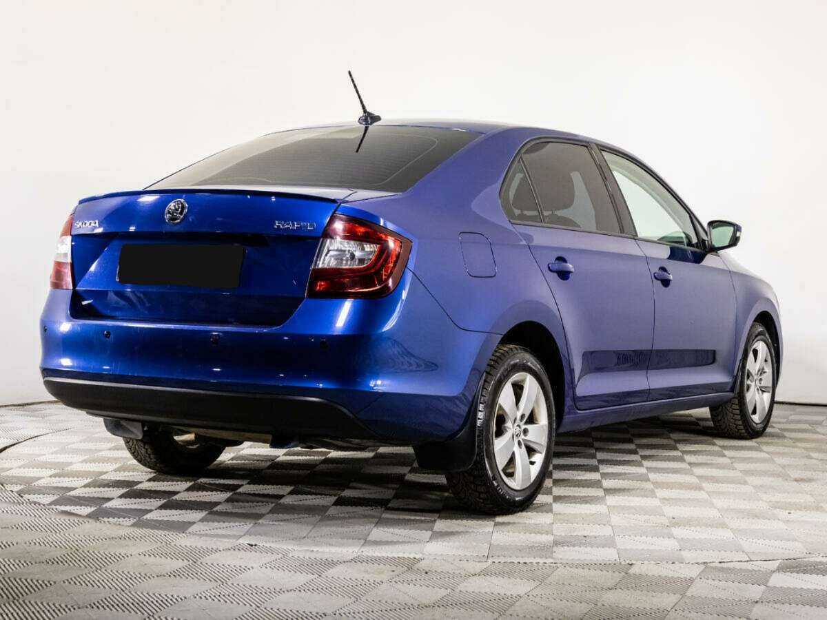 Skoda Rapid с пробегом — 2017 год. Фото: #4