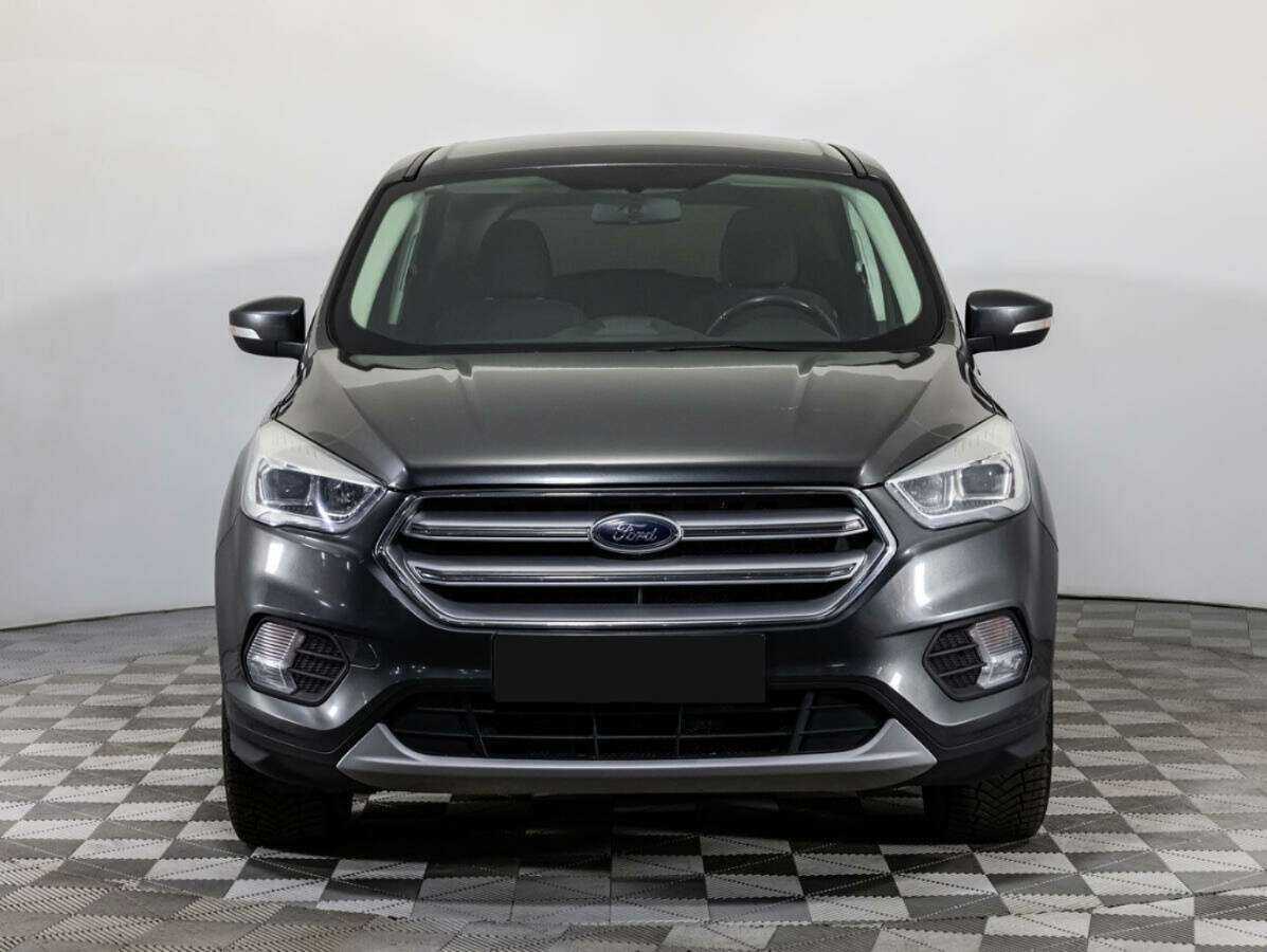 Ford Kuga с пробегом — 2018 год. Фото: #1