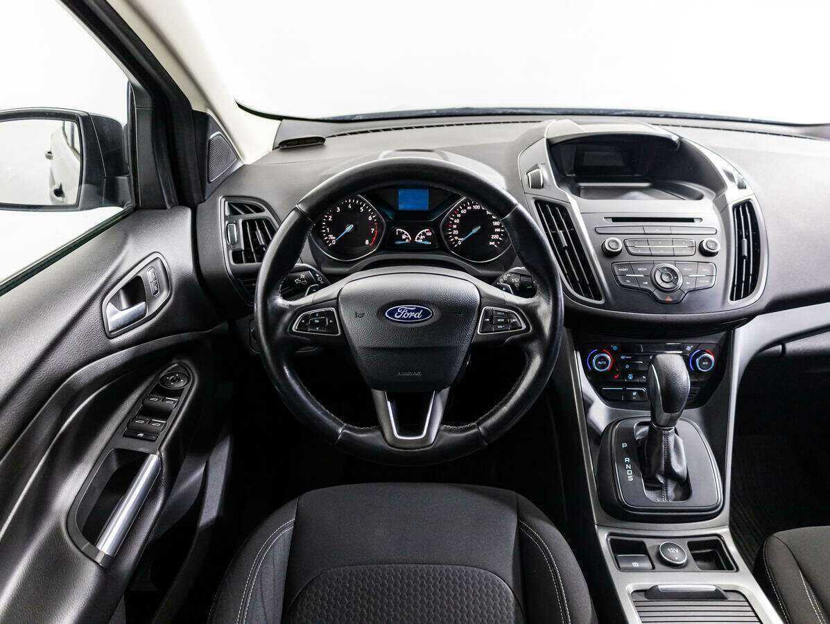 Ford Kuga с пробегом — 2018 год. Фото: #12