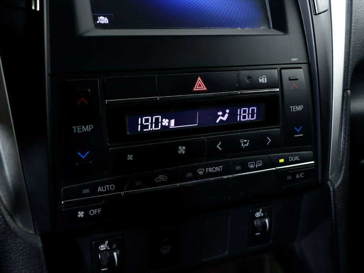 Toyota Camry с пробегом — 2017 год. Фото: #13