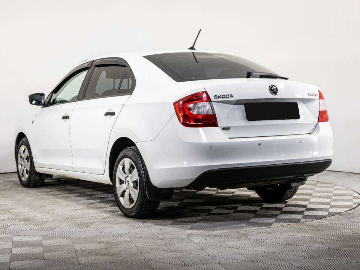 Skoda Rapid с пробегом — 2016 год. Фото: #5