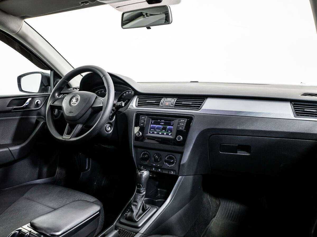 Skoda Rapid с пробегом — 2016 год. Фото: #7