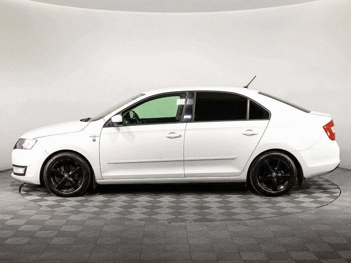 Skoda Rapid с пробегом — 2016 год. Фото: #7