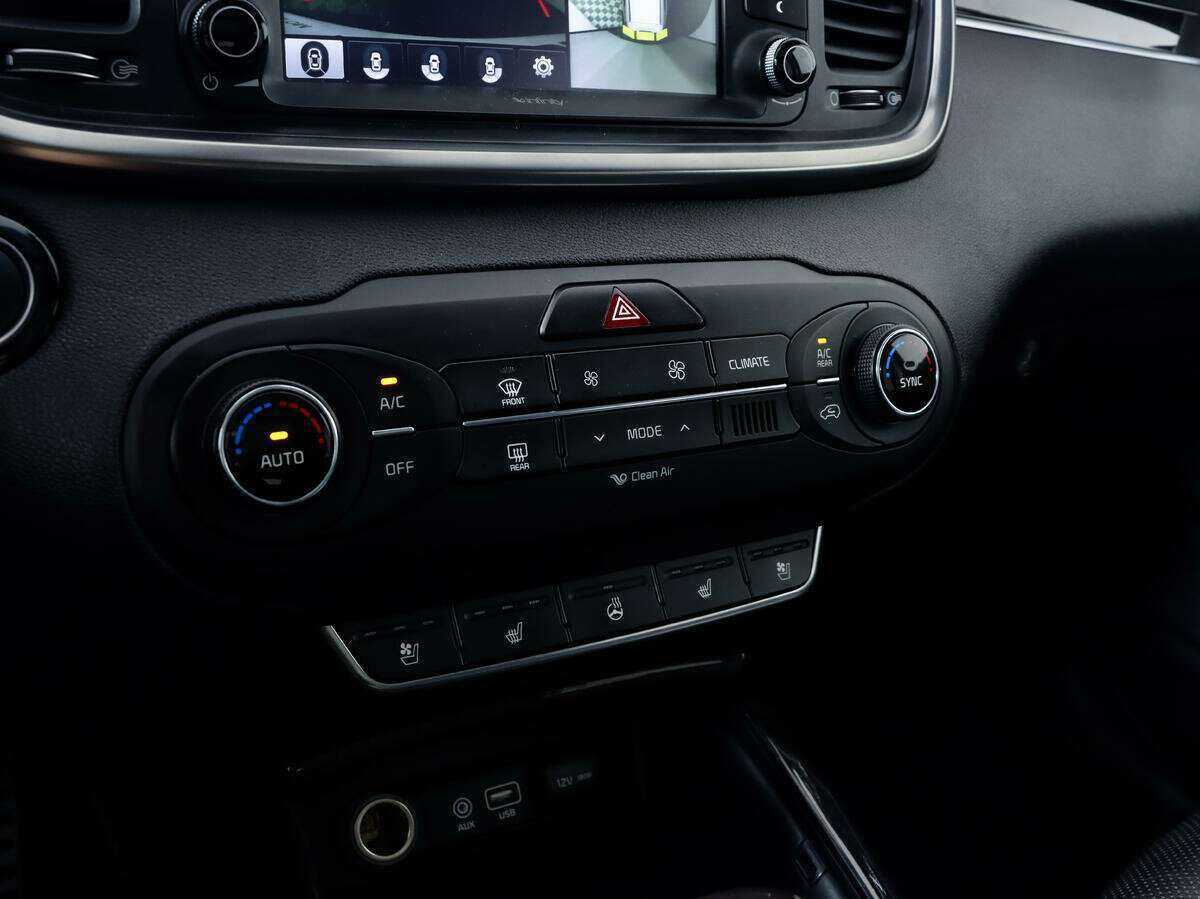 Kia Sorento с пробегом — 2017 год. Фото: #22