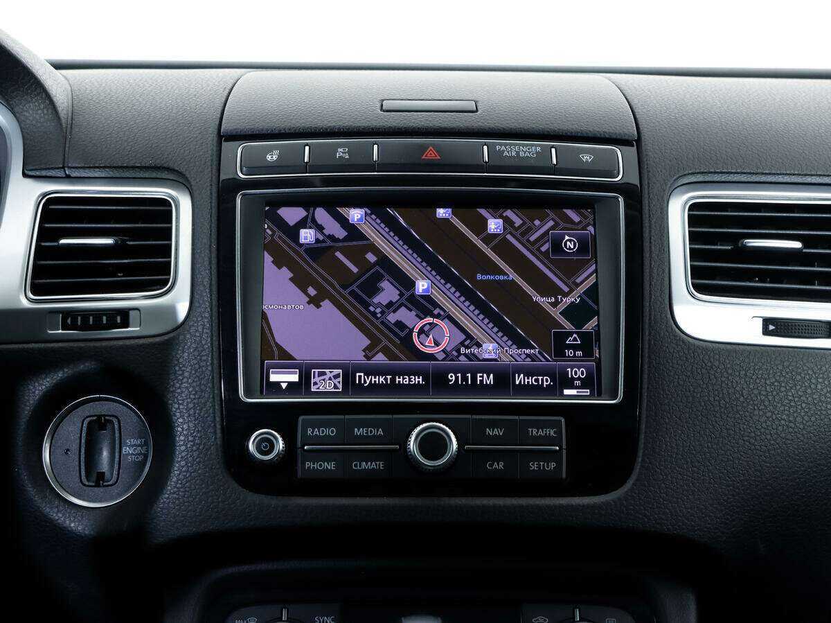 Volkswagen Touareg с пробегом — 2016 год. Фото: #9