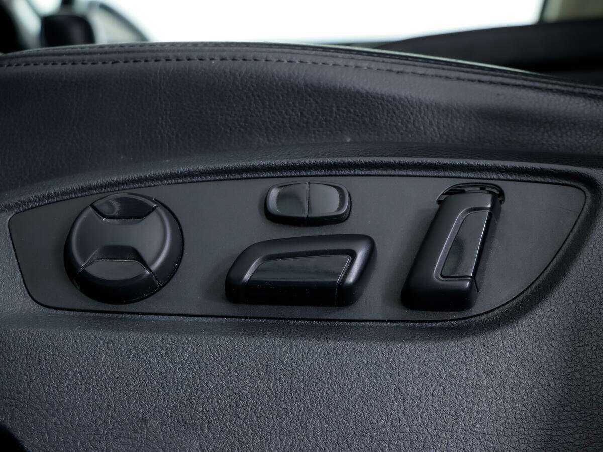 Volkswagen Touareg с пробегом — 2016 год. Фото: #11