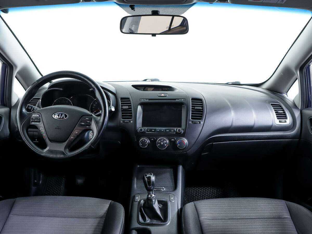 Kia Cerato с пробегом — 2016 год. Фото: #9