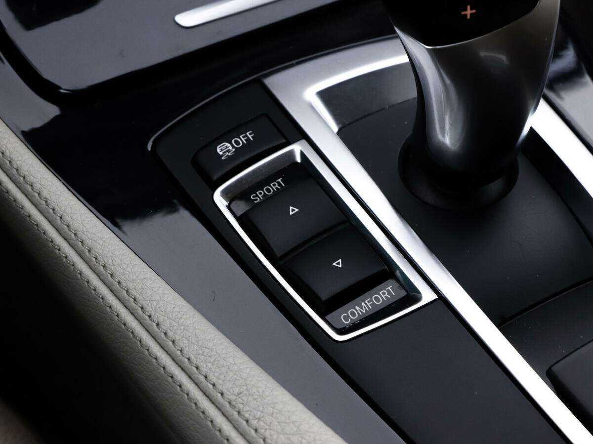 BMW 5 серии с пробегом — 2012 год. Фото: #19