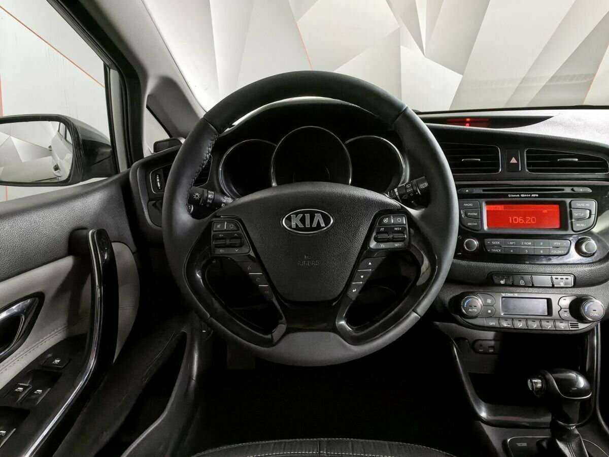 Kia Ceed с пробегом — 2015 год. Фото: #13