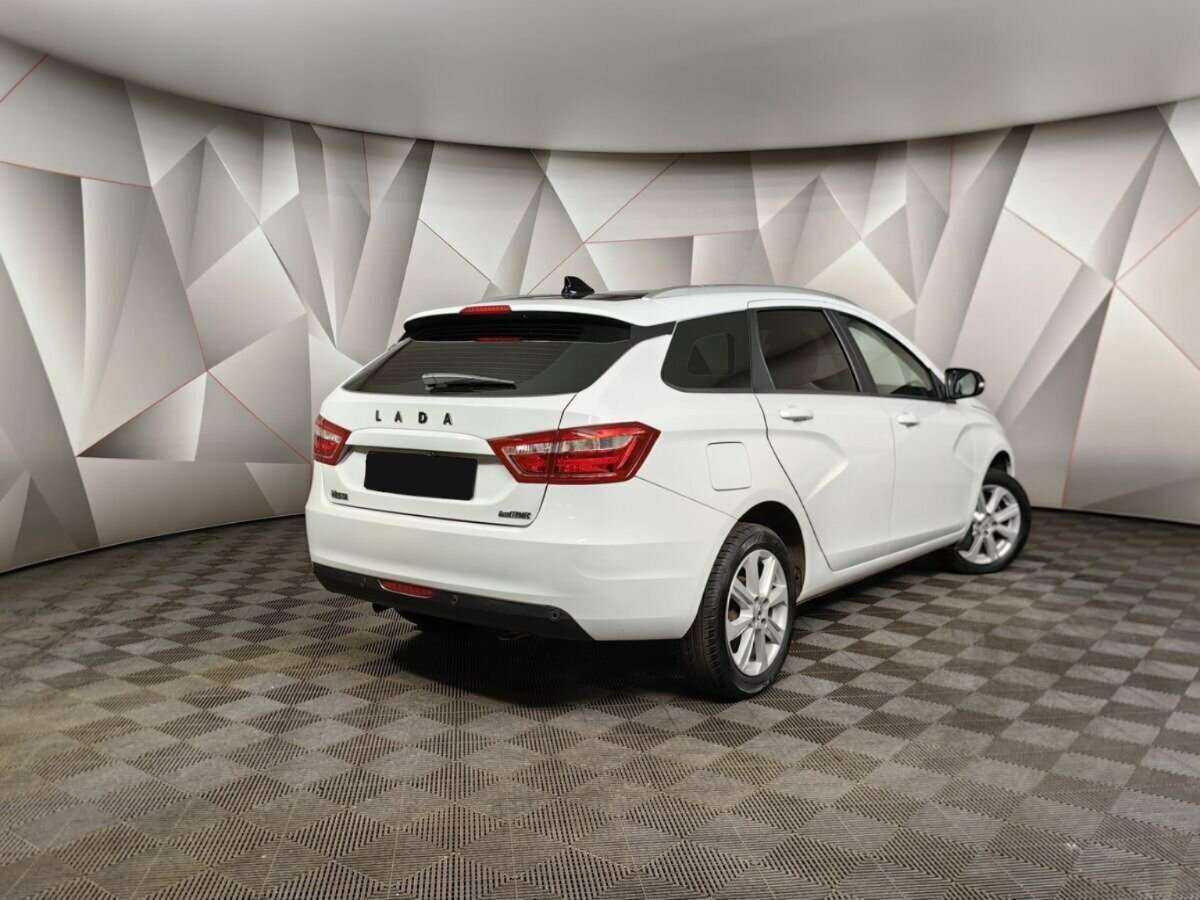 Lada (ВАЗ) Vesta с пробегом — 2021 год. Фото: #1