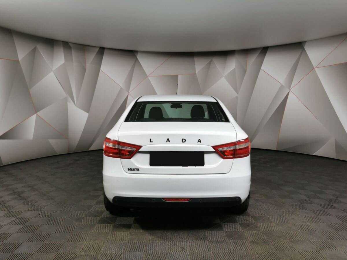 Lada (ВАЗ) Vesta с пробегом — 2018 год. Фото: #7