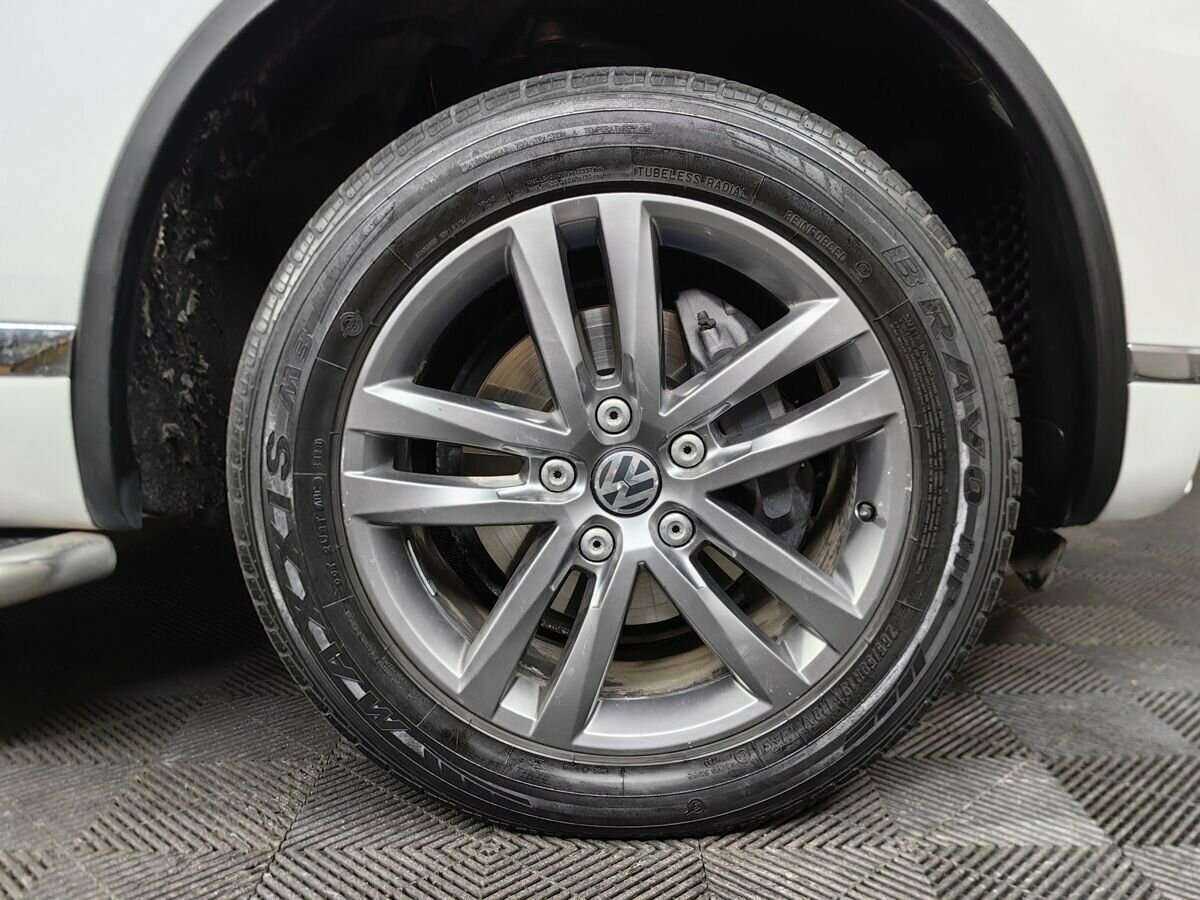 Volkswagen Touareg с пробегом — 2016 год. Фото: #15