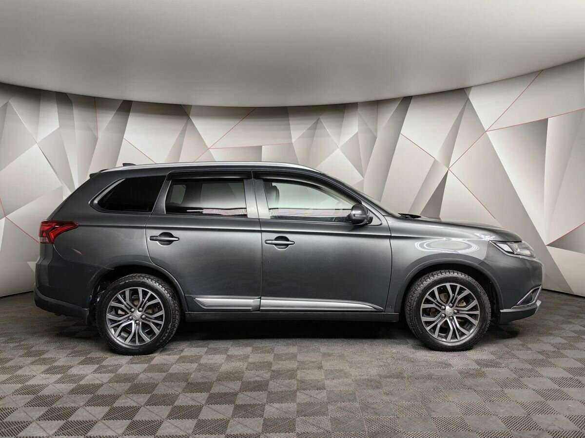 Mitsubishi Outlander с пробегом — 2017 год. Фото: #5