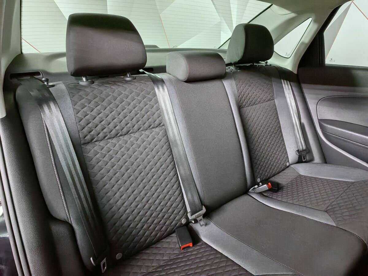 Volkswagen Polo с пробегом — 2018 год. Фото: #12