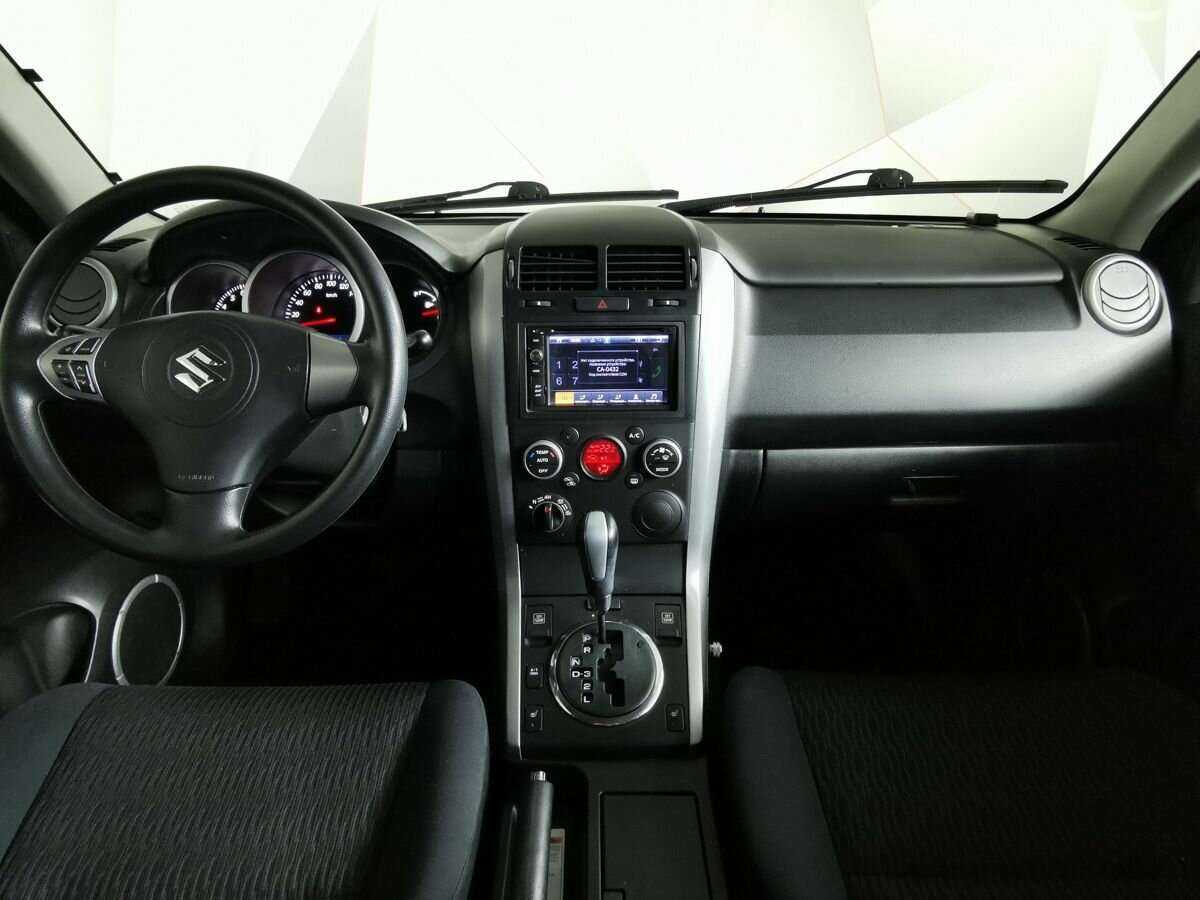 Suzuki Grand Vitara с пробегом — 2013 год. Фото: #9