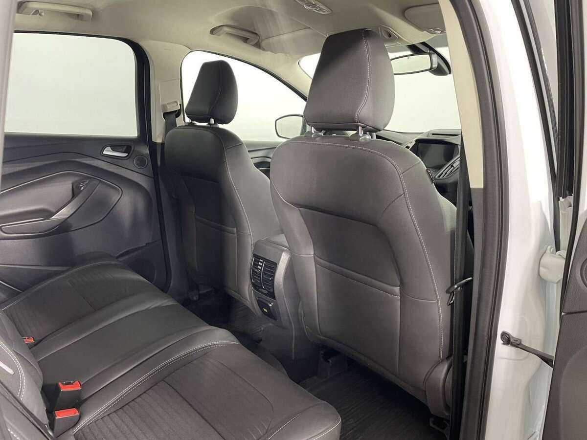 Ford Kuga с пробегом — 2017 год. Фото: #13