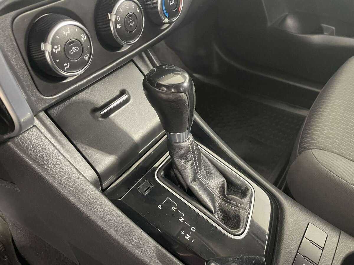 Toyota Corolla с пробегом — 2017 год. Фото: #12