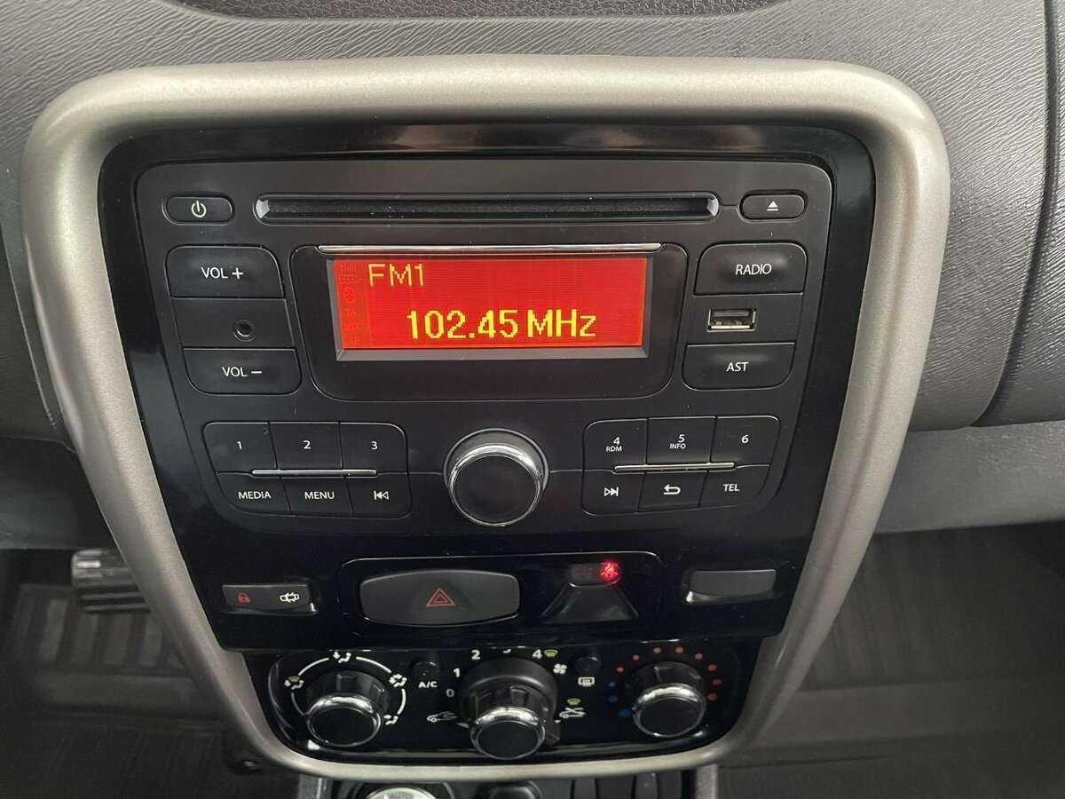 Renault Duster с пробегом — 2015 год. Фото: #11