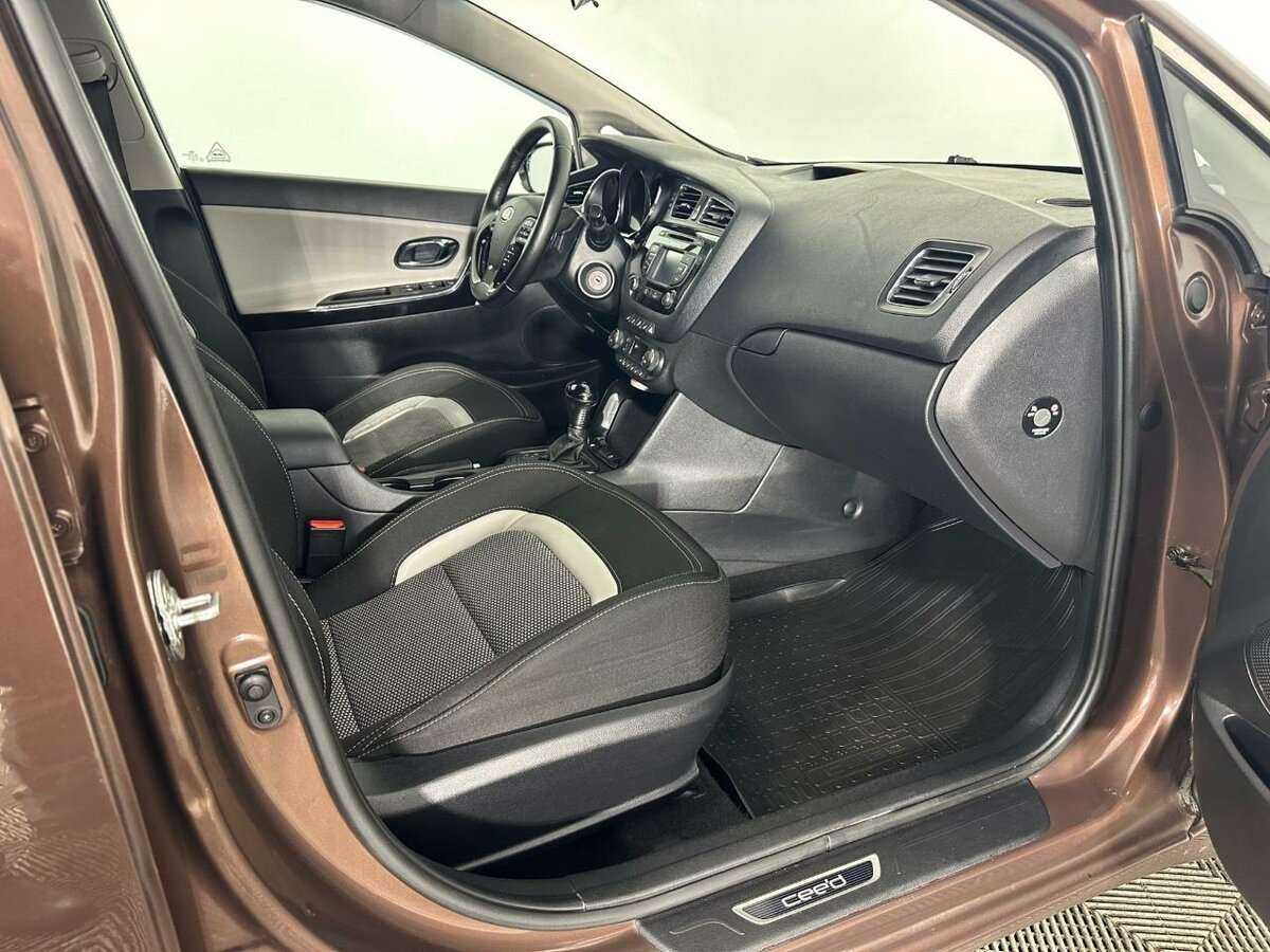 Kia Ceed с пробегом — 2014 год. Фото: #13