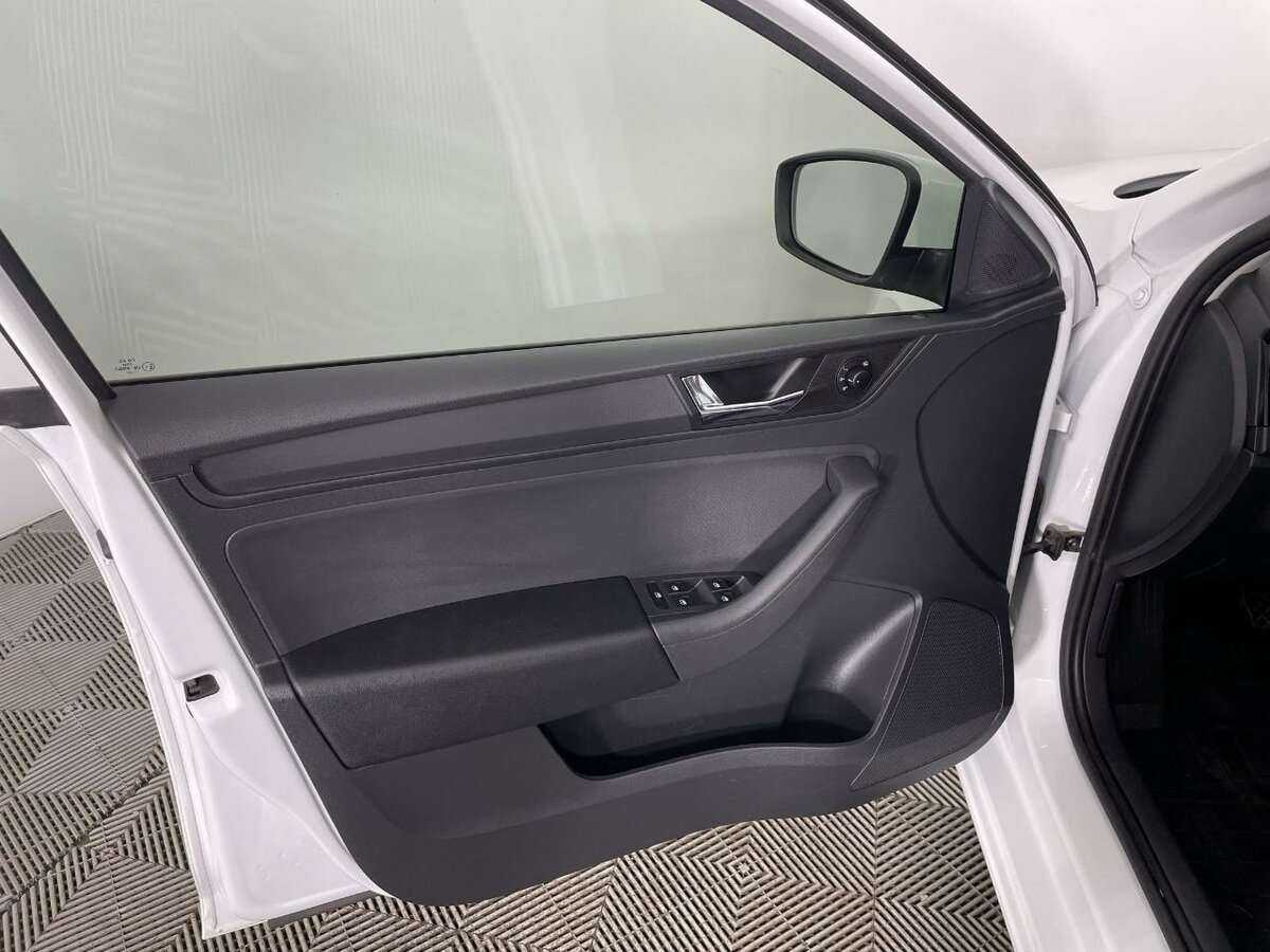 Skoda Rapid с пробегом — 2021 год. Фото: #7