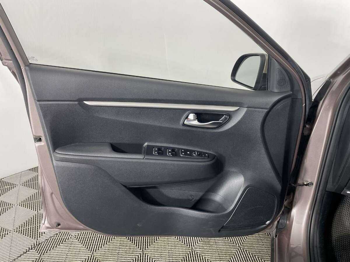 Kia Rio с пробегом — 2021 год. Фото: #7