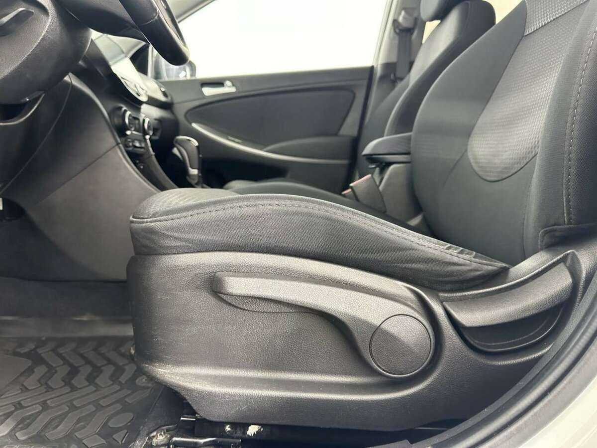 Hyundai Solaris с пробегом — 2016 год. Фото: #9