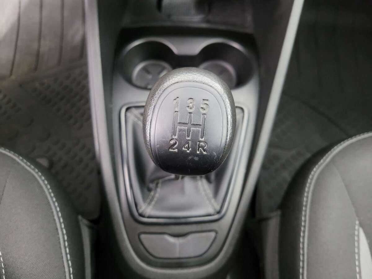 Lada (ВАЗ) Vesta с пробегом — 2023 год. Фото: #12