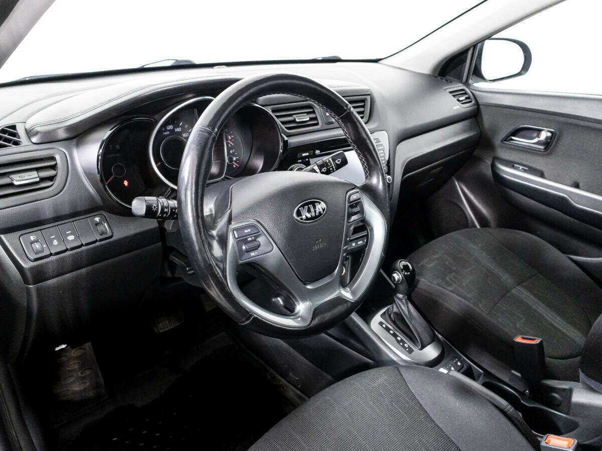 Kia Rio с пробегом — 2017 год. Фото: #10