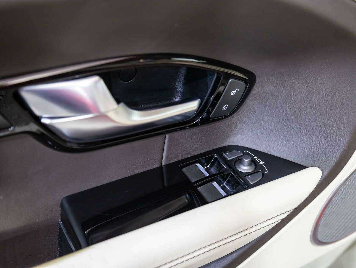 Land Rover Range Rover Evoque с пробегом — 2012 год. Фото: #20