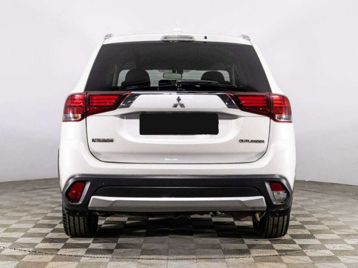 Mitsubishi Outlander с пробегом — 2017 год. Фото: #5
