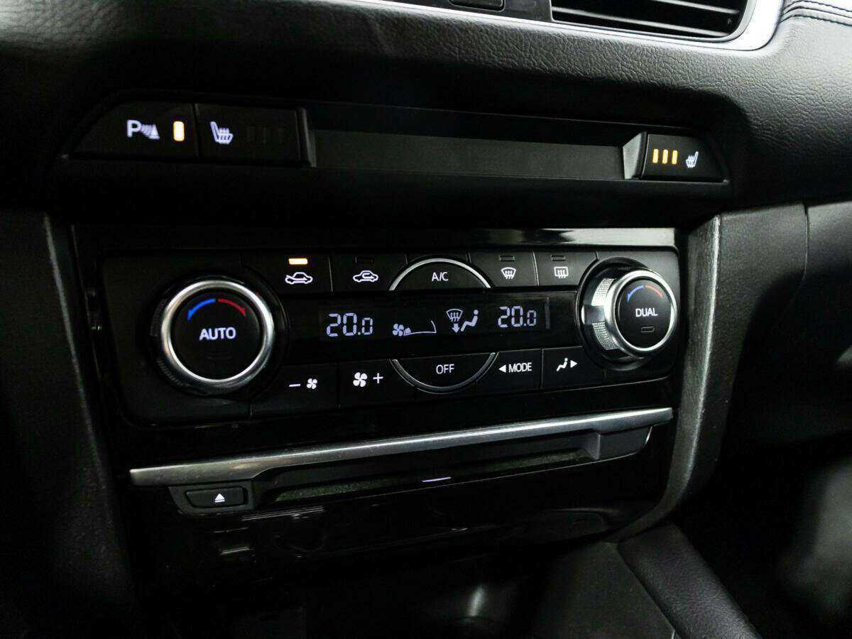 Mazda 6 с пробегом — 2015 год. Фото: #15