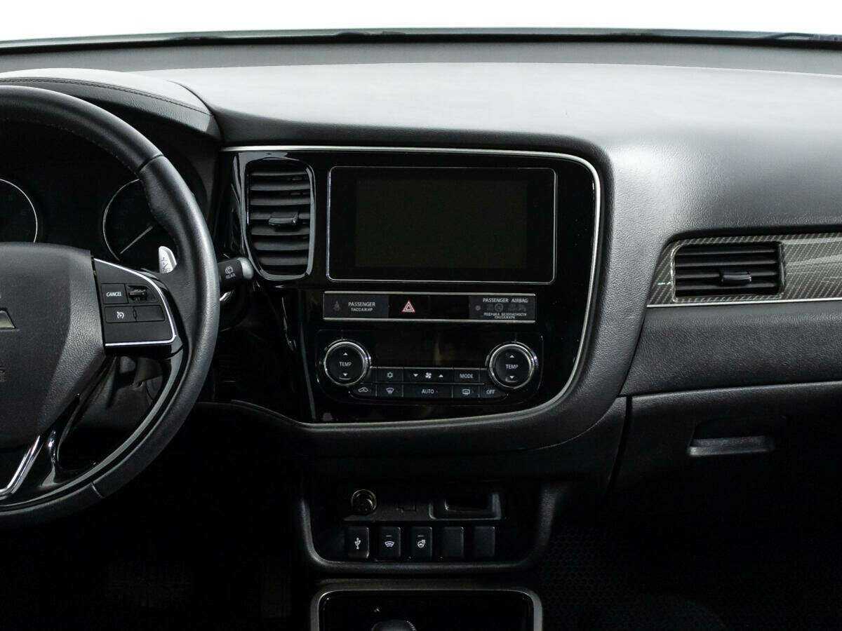 Mitsubishi Outlander с пробегом — 2019 год. Фото: #13