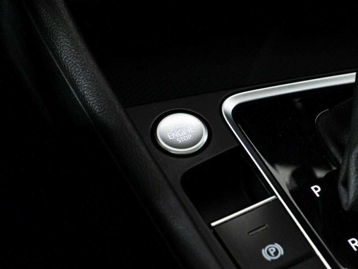 Volkswagen Jetta с пробегом — 2018 год. Фото: #17