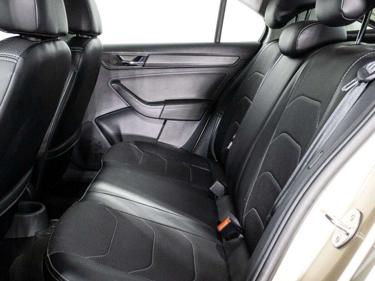 Skoda Rapid с пробегом — 2020 год. Фото: #9