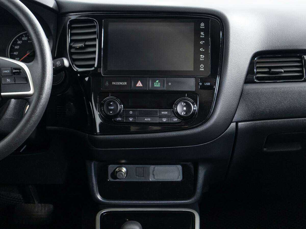 Mitsubishi Outlander с пробегом — 2022 год. Фото: #13