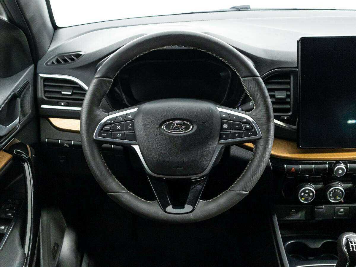 Lada (ВАЗ) Vesta с пробегом — 2023 год. Фото: #17