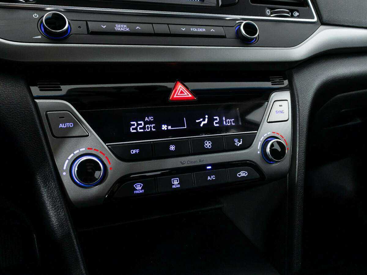Hyundai Elantra с пробегом — 2017 год. Фото: #15