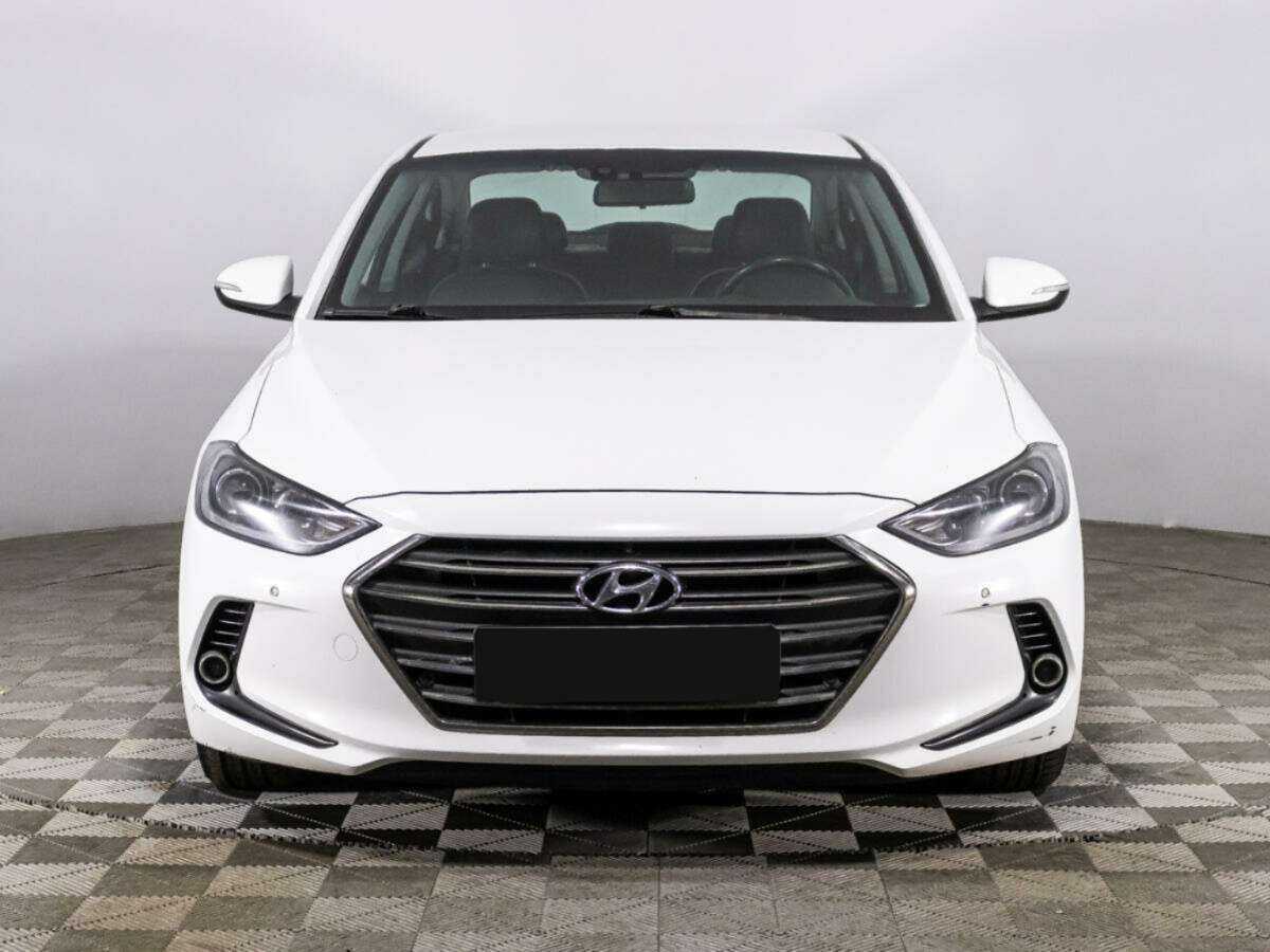 Hyundai Elantra с пробегом — 2016 год. Фото: #1