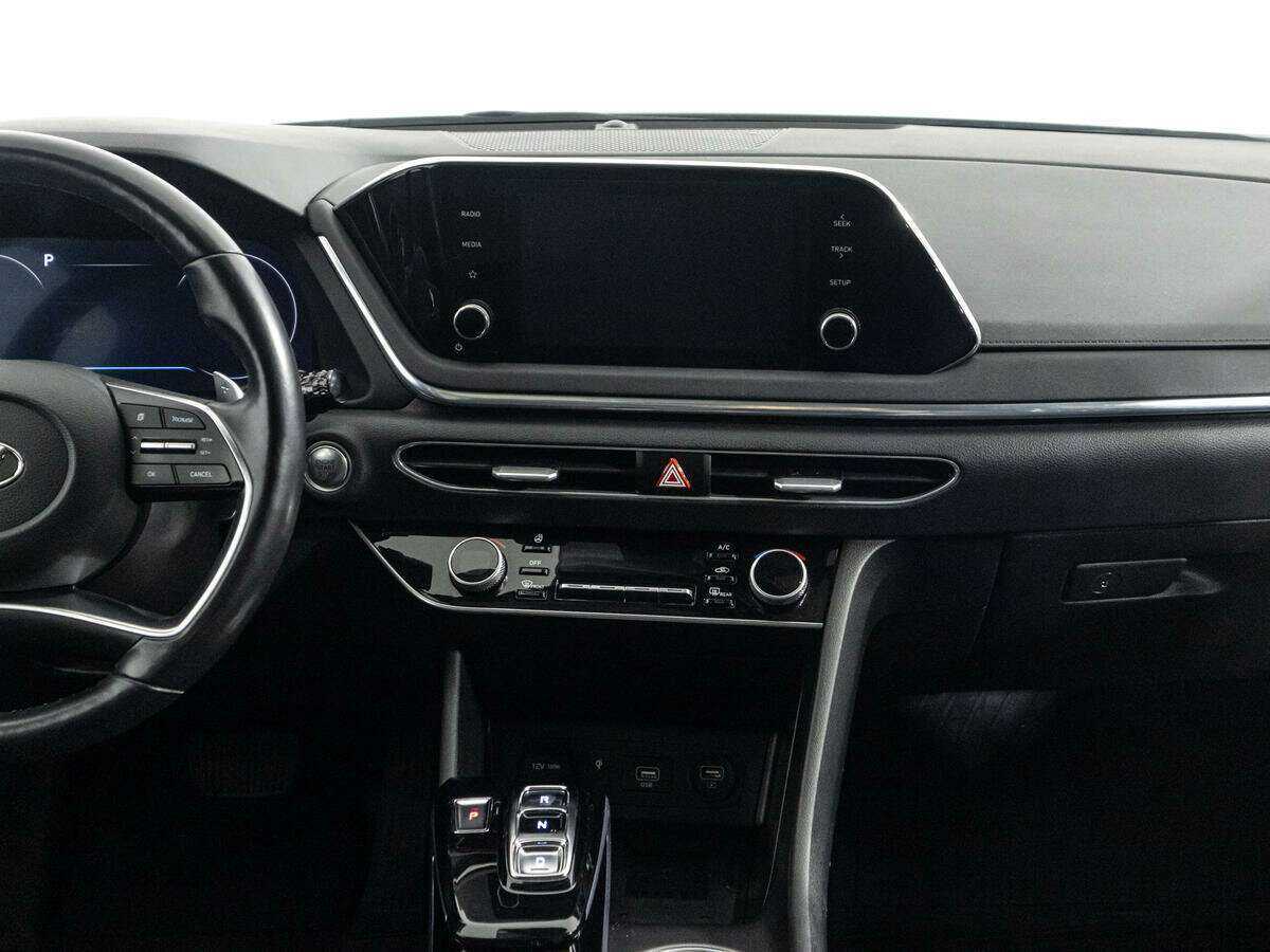 Hyundai Sonata с пробегом — 2020 год. Фото: #12