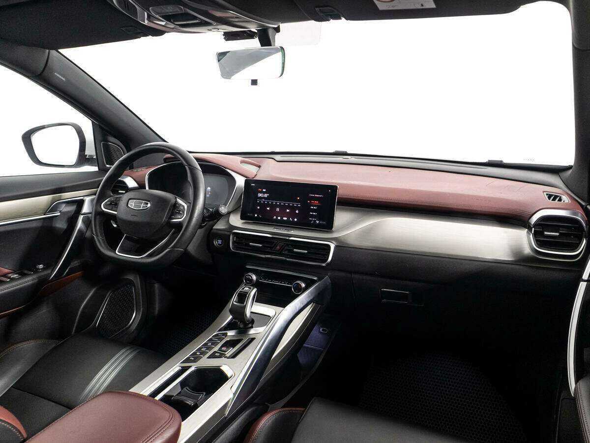 Geely Coolray с пробегом — 2021 год. Фото: #8