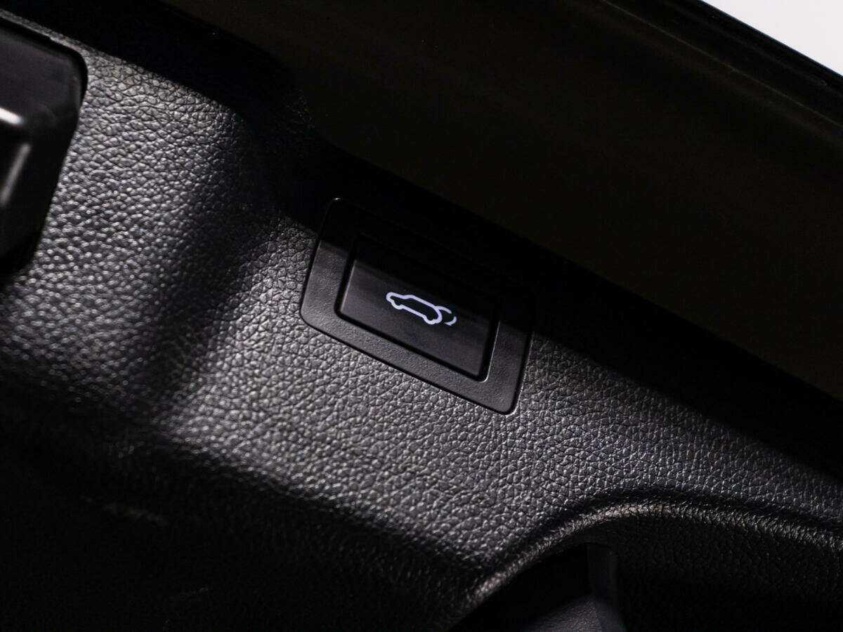 Hyundai Santa Fe с пробегом — 2018 год. Фото: #15