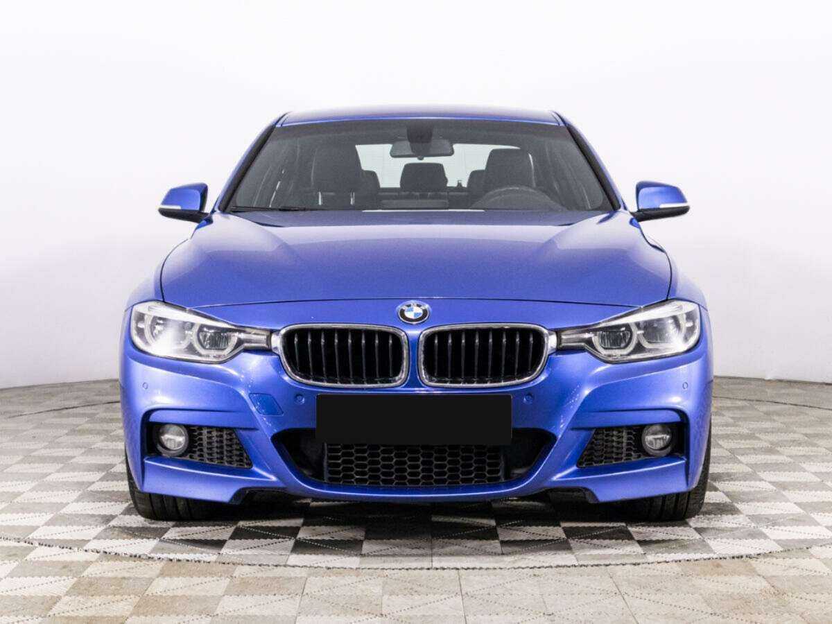 BMW 3 серии с пробегом — 2018 год. Фото: #1