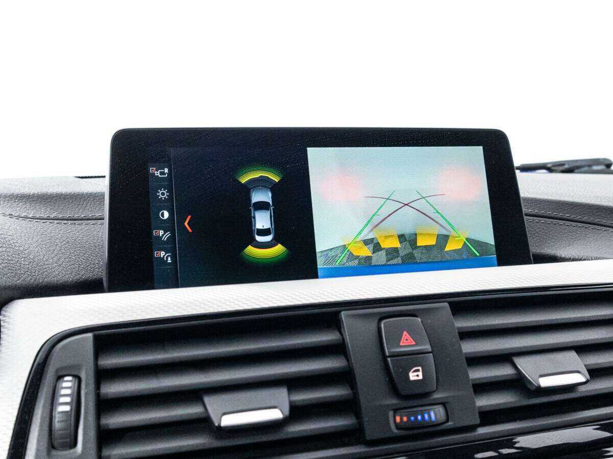 BMW 3 серии с пробегом — 2018 год. Фото: #14