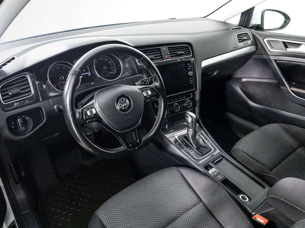 Volkswagen Golf с пробегом — 2018 год. Фото: #10