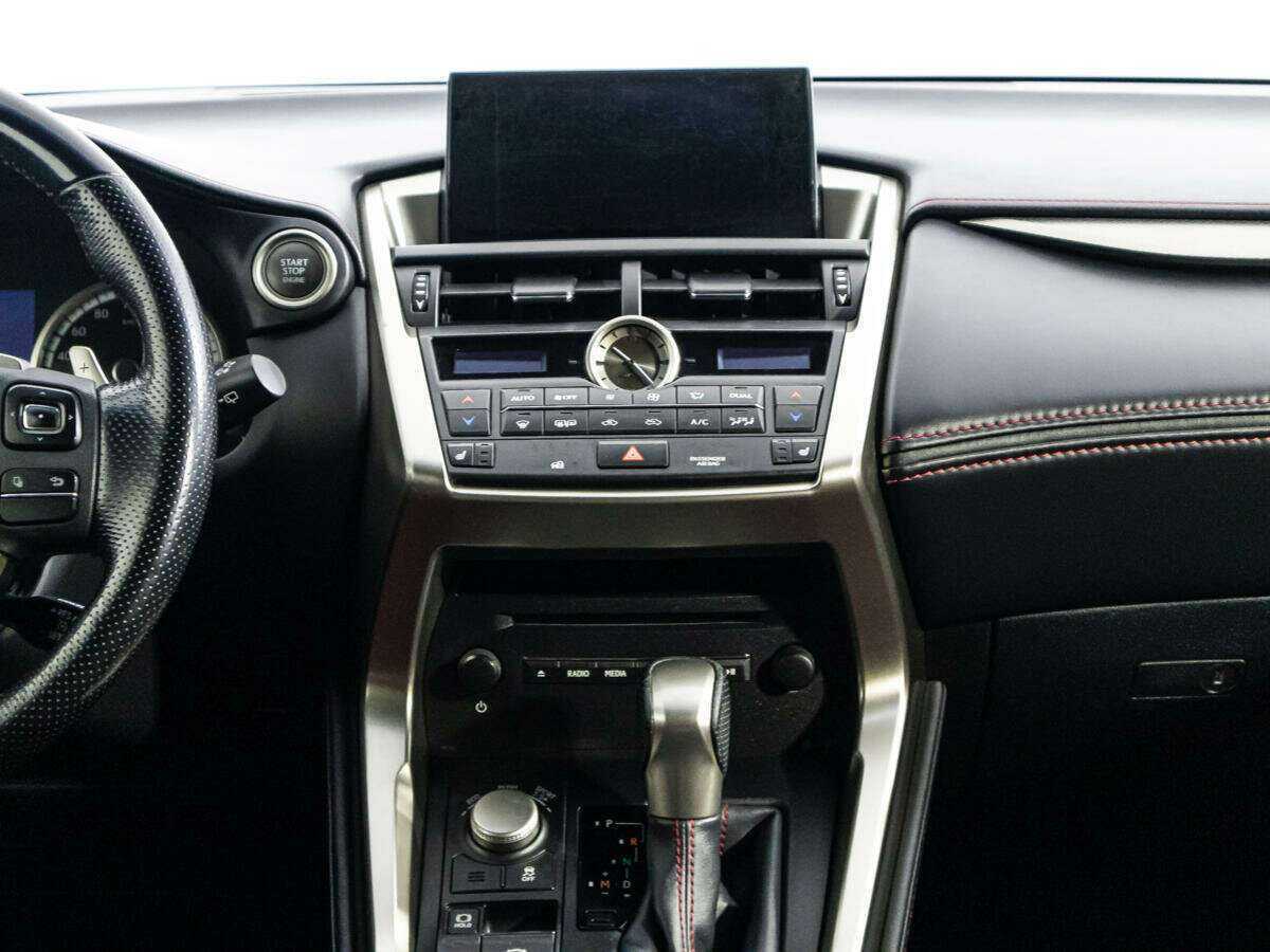 Lexus NX с пробегом — 2015 год. Фото: #13