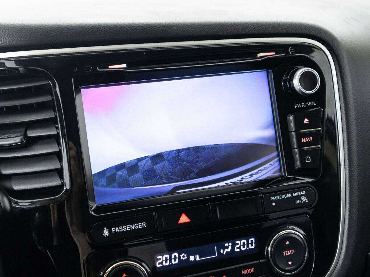 Mitsubishi Outlander с пробегом — 2015 год. Фото: #14