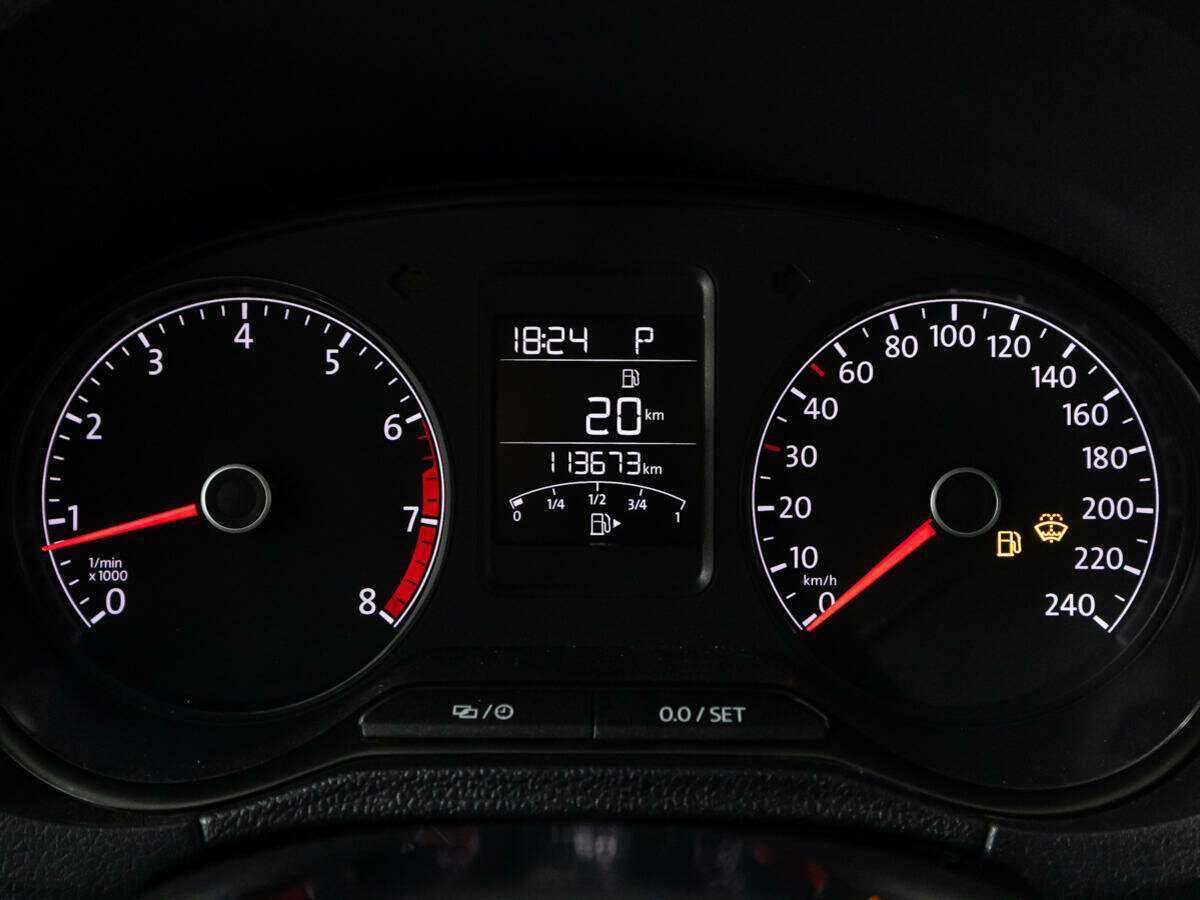 Volkswagen Polo с пробегом — 2019 год. Фото: #11