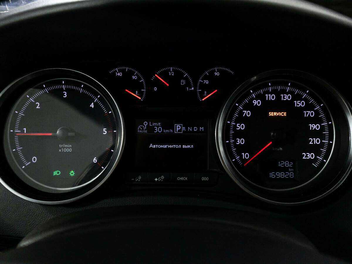 Peugeot 508 с пробегом — 2012 год. Фото: #11